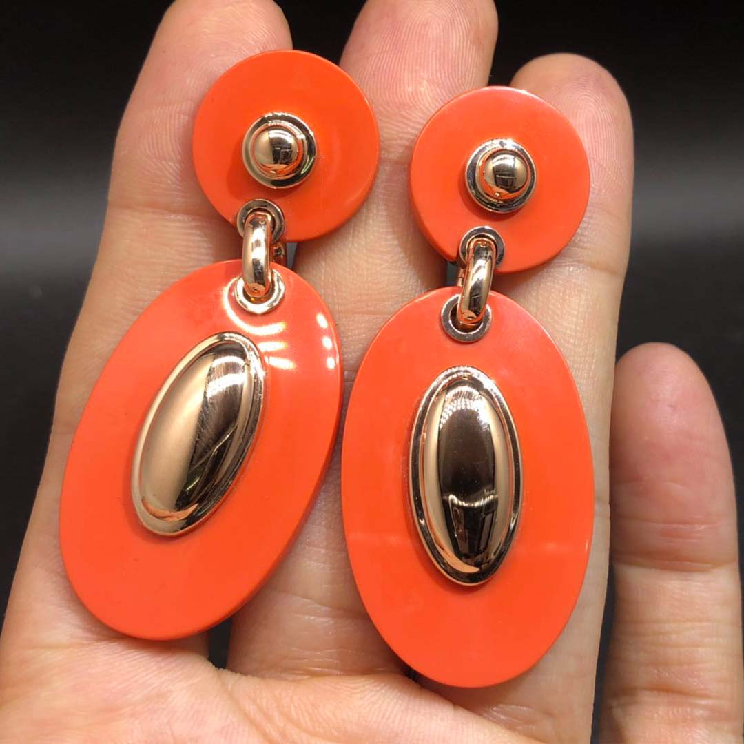 Authentic Van Cleef & Arpels 18k Gold Orange Coral Earclips Earrings