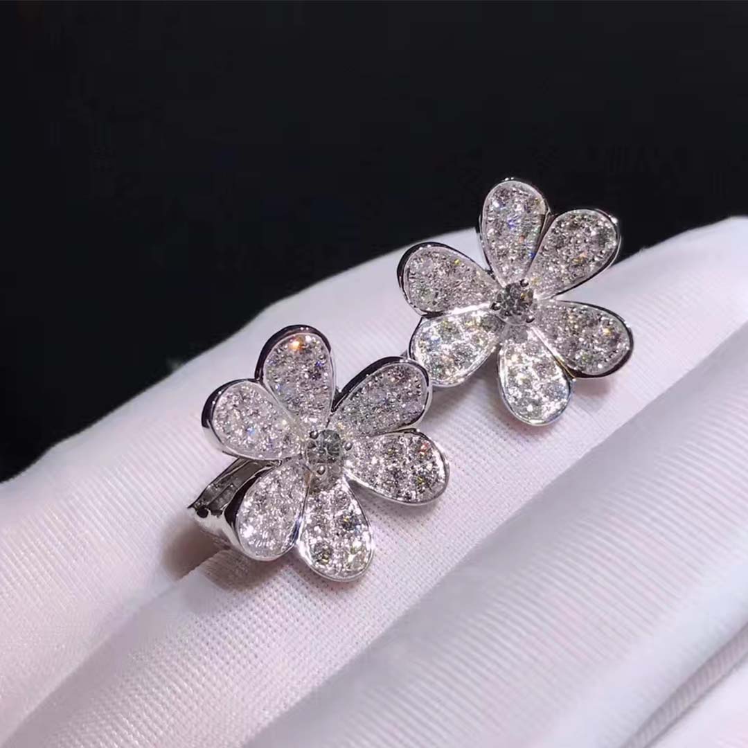 VCA 18k White Gold Frivole Diamond Earrings Small Model VCARB65800