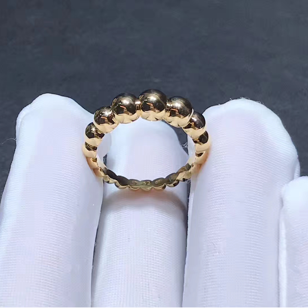 Van Cleef & Arples 18K Yellow Gold Perlee Pearls of Gold Variation Ring VCARO5M000