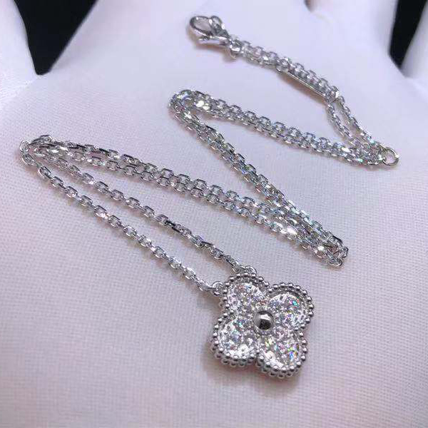 VCA Vintage Alhambra Pendant in 18k White Gold with Pavé Diamonds VCARA46100