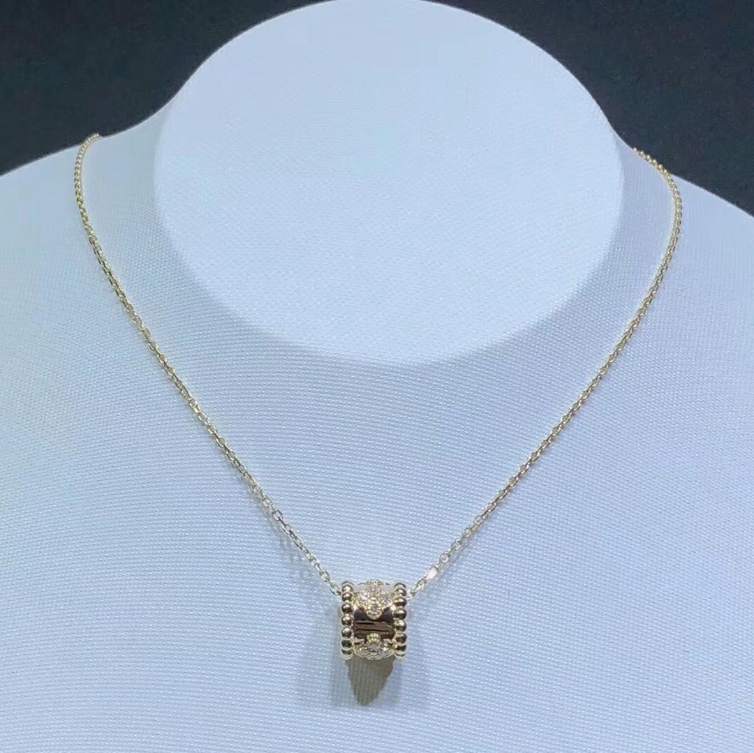 Van Cleef & Arpels 18K Yellow Gold Perlee Clovers Pendant Necklace VCARO3YG00