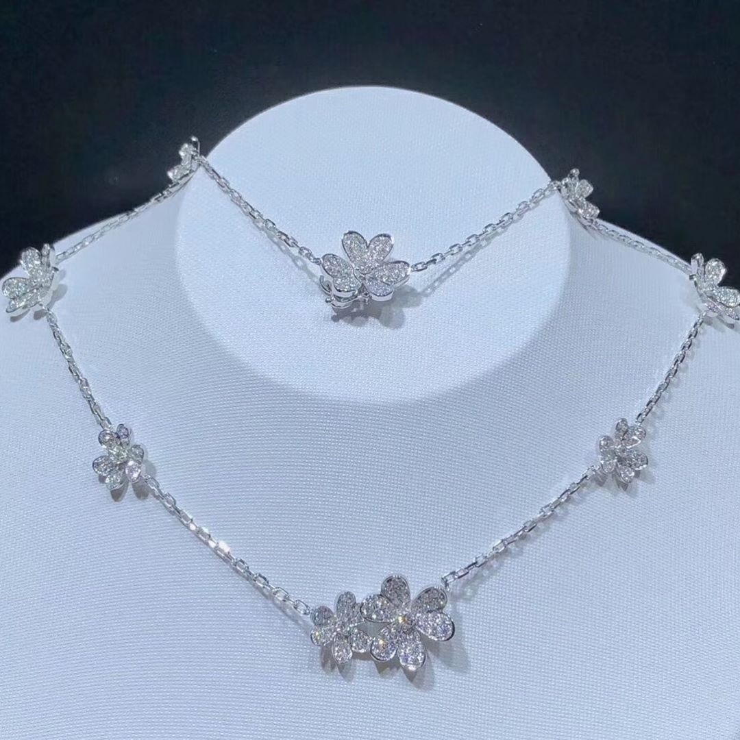 Van Cleef & Arpels 18k White Gold 9 Flowers Diamond Frivole Necklace VCARN25400