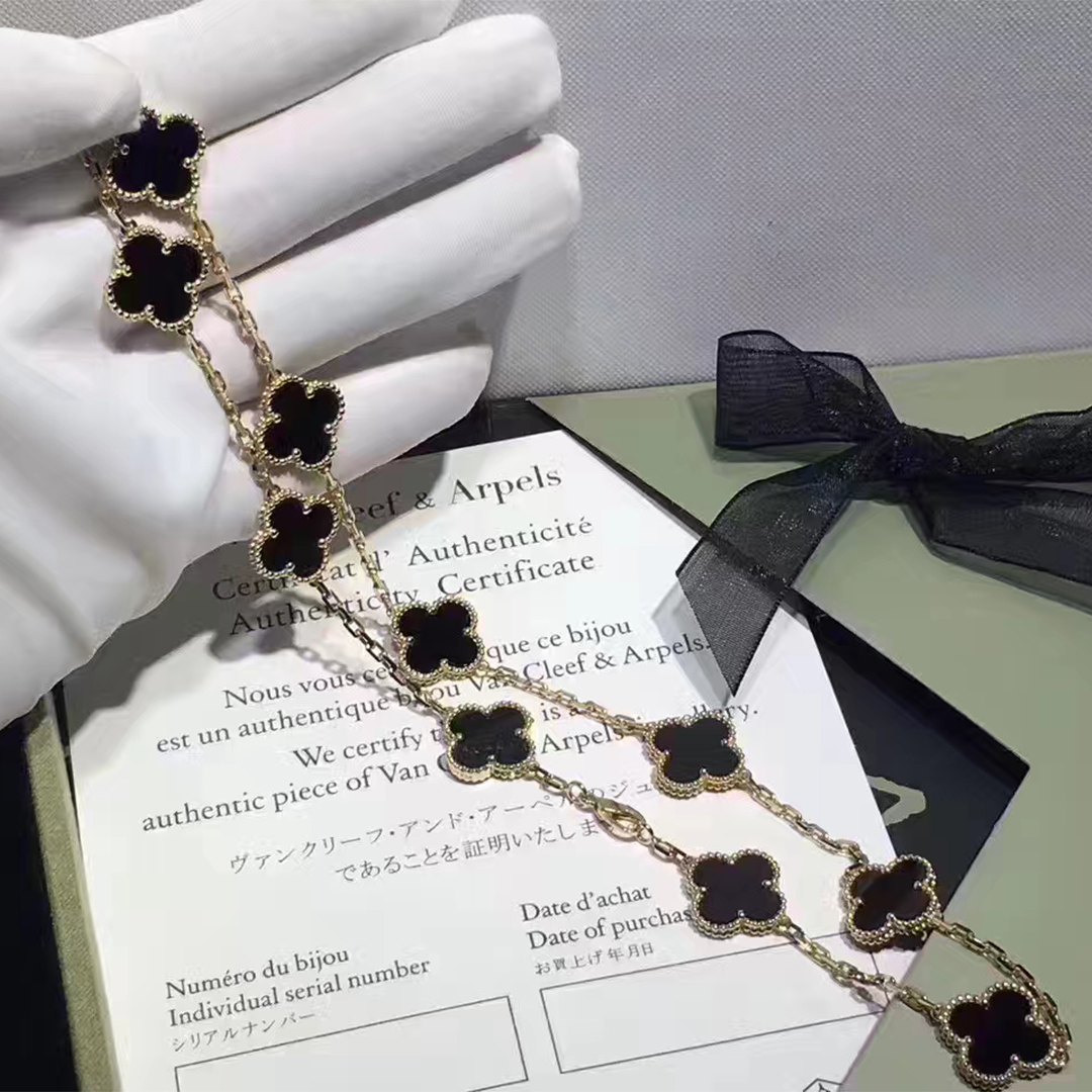 Van Cleef & Arpels Vintage Alhambra 10 Motifs Onyx 18K Yellow Gold Necklace VCARA42700