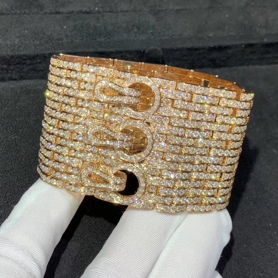 Cartier 18k Yellow Gold 30.28ct Pave Diamonds Agrafe Cuff Bracelet HP601053