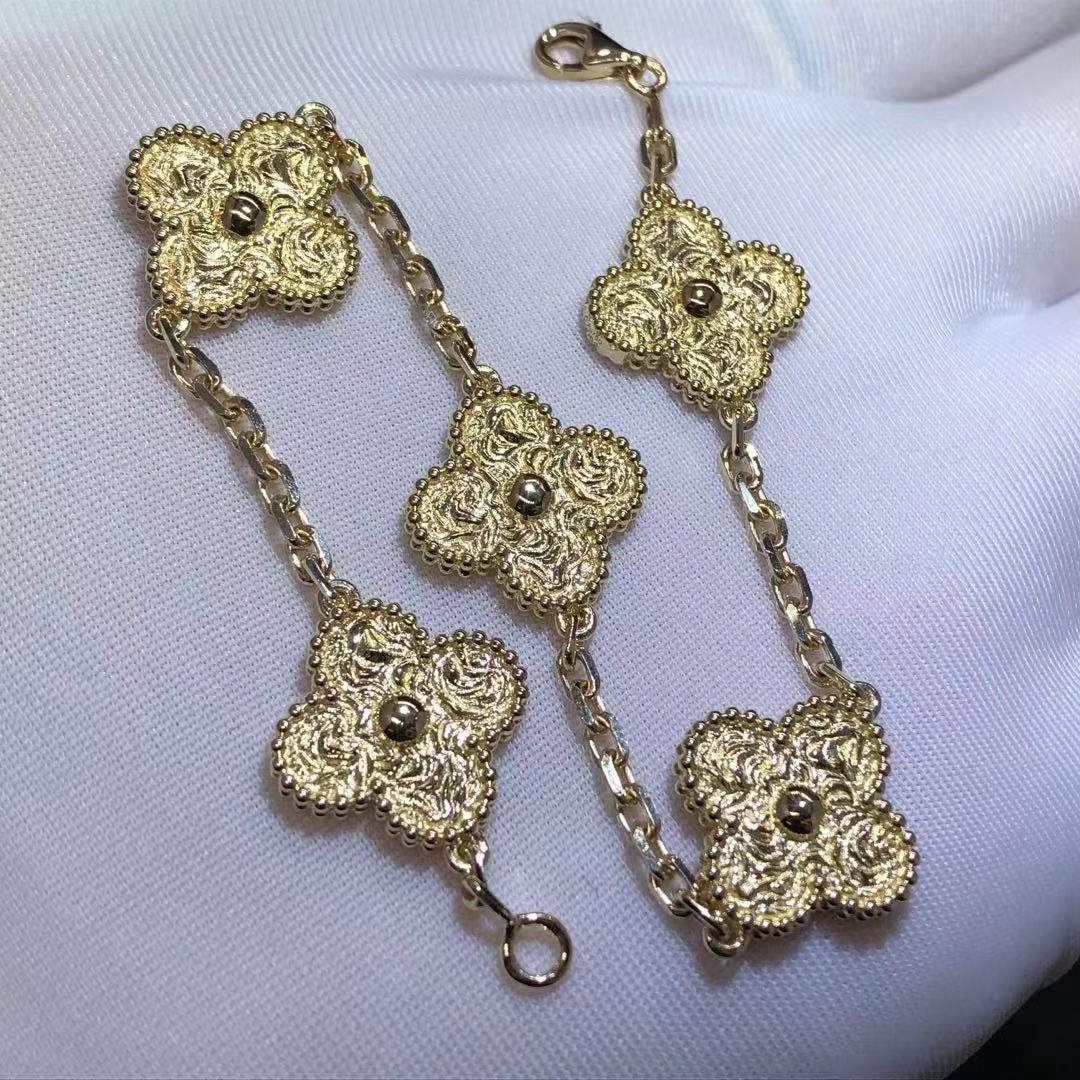 Van Cleef & Arpels 5 Motif 18K Yellow Gold Vintage Alhambra Bracelet VCARO1IE00